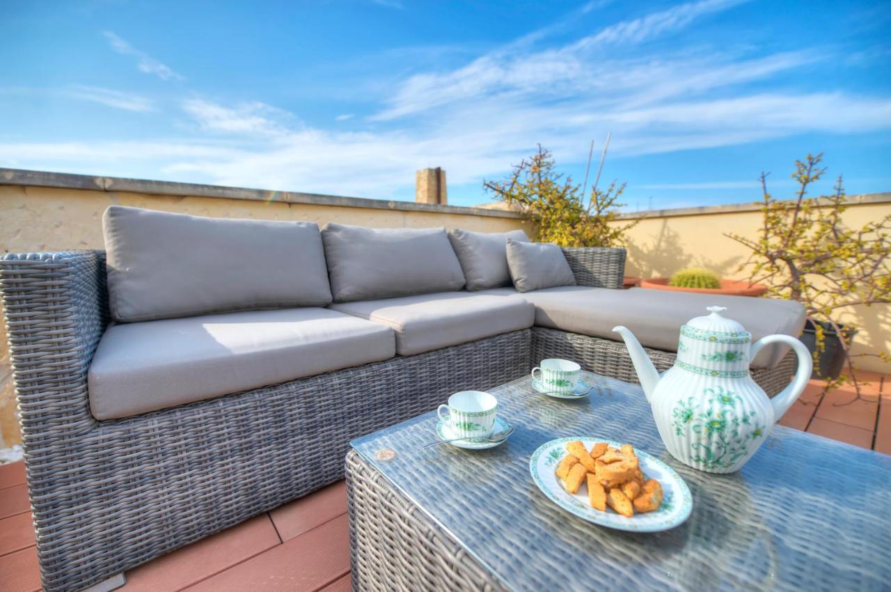 Comfy 1 Bedroom - Sun Terrace & Sea Views Gbuh1-1 Валета Екстериор снимка